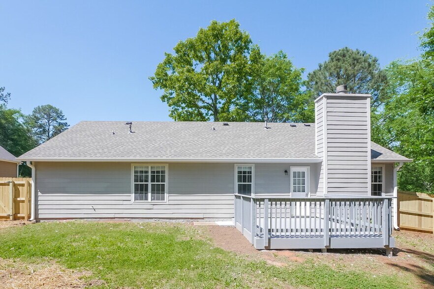 Building Photo - 1575 Elizabeth Ln