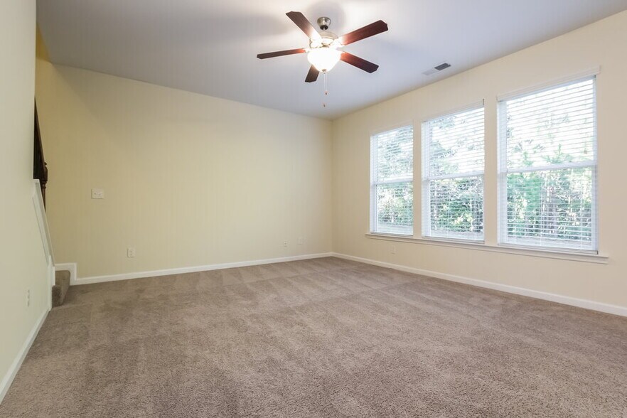 Building Photo - 308 Darbys Run Ct