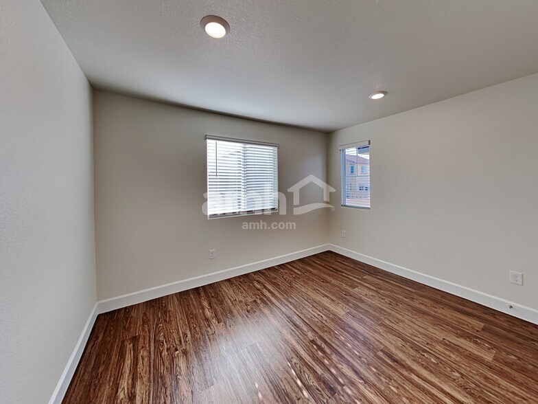 Building Photo - 1806 Viaggio Ave