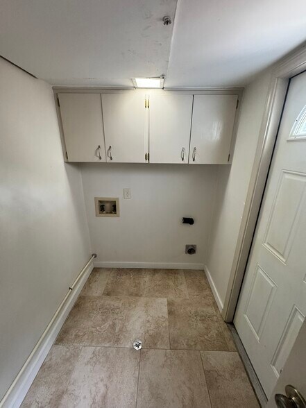 Building Photo - 3214 Crosscreek Dr