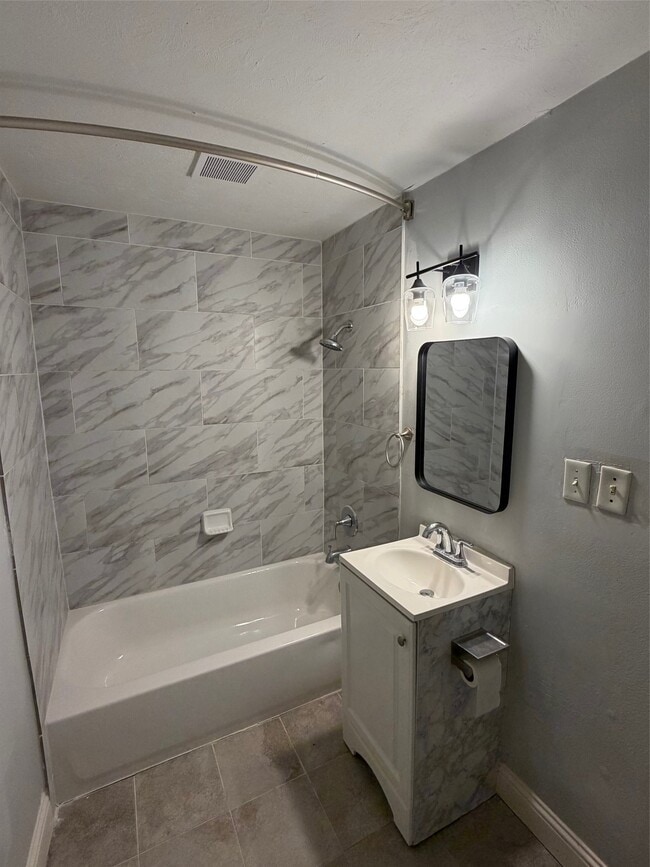 Building Photo - 4737 Jefferson St