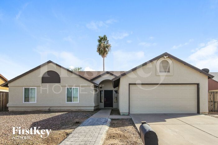 Primary Photo - 5241 W Barbara Ave