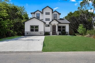 Building Photo - 5511 Black Pine Cir