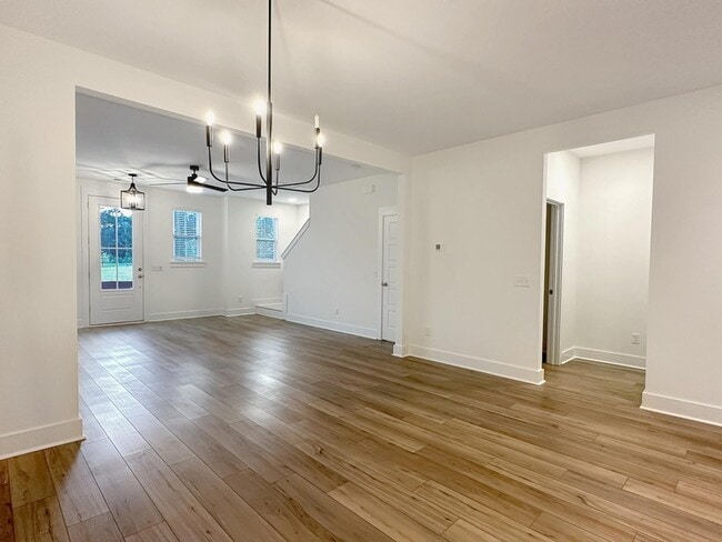 Building Photo - 250 Symphony Ave