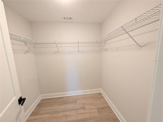 Building Photo - 3850 Mariners Walk