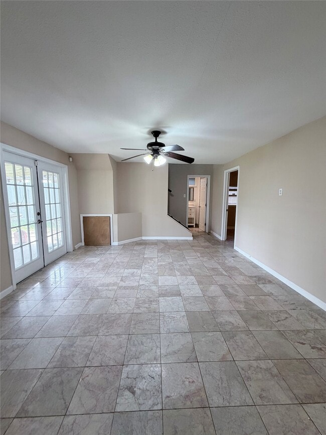 Building Photo - 618 Sulphur St