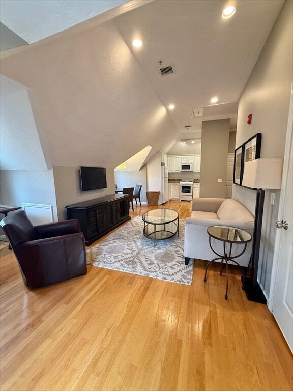 Building Photo - 56 Eliot St