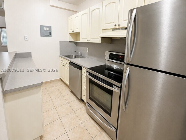 Building Photo - 3031 SW 27th St