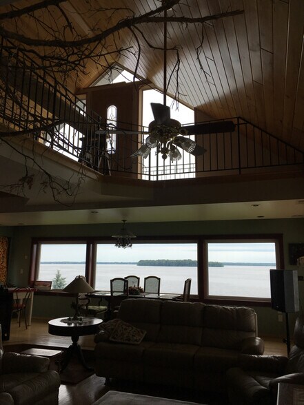 Building Photo - 6883C Deluxe Park