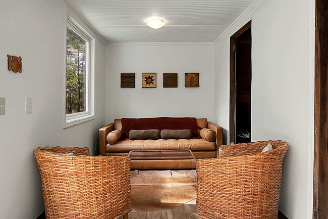 Building Photo - 7951 Doar Rd