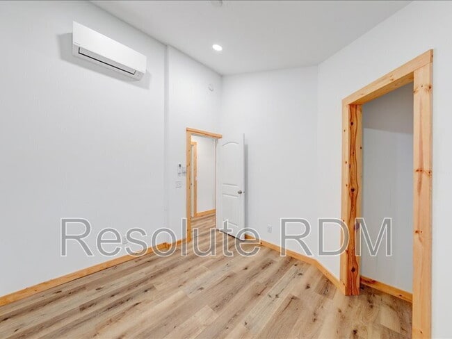 Building Photo - 1252 S Waugh St