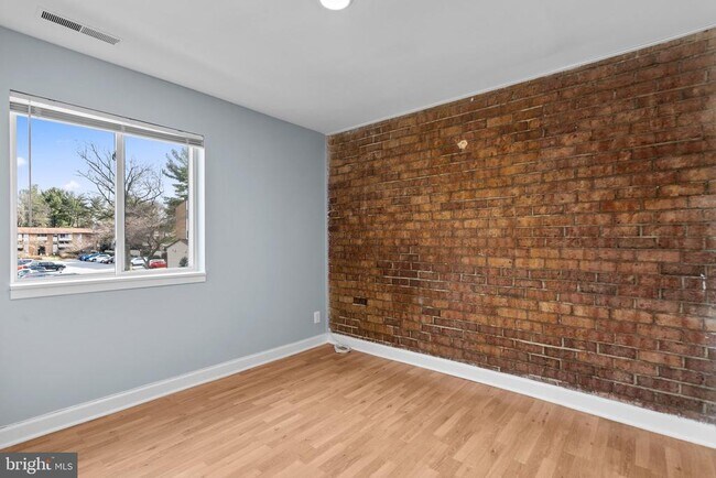Building Photo - 19413 Brassie Pl