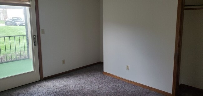 Building Photo - 3 bd Park DeVille condo in W Columbia, new...