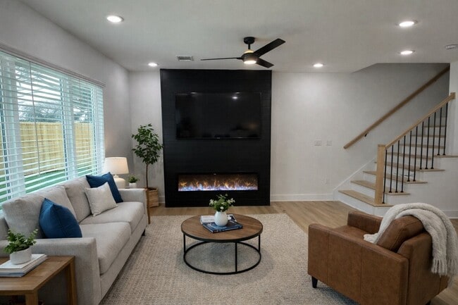 Building Photo - 1806 Benson St