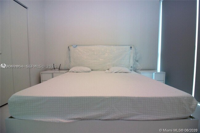 Building Photo - 1080 Brickell Ave
