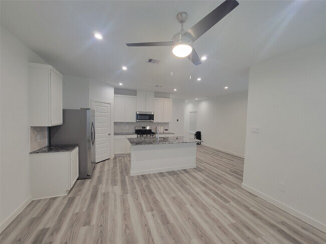 Building Photo - 2819 Milton Ldg Ln