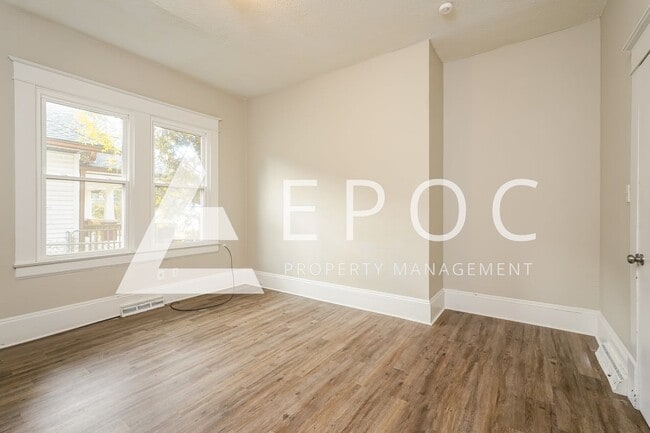 Building Photo - 705 Salisbury Ridge Rd