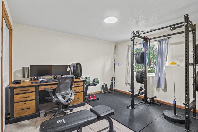 Building Photo - 770 Stargate Dr