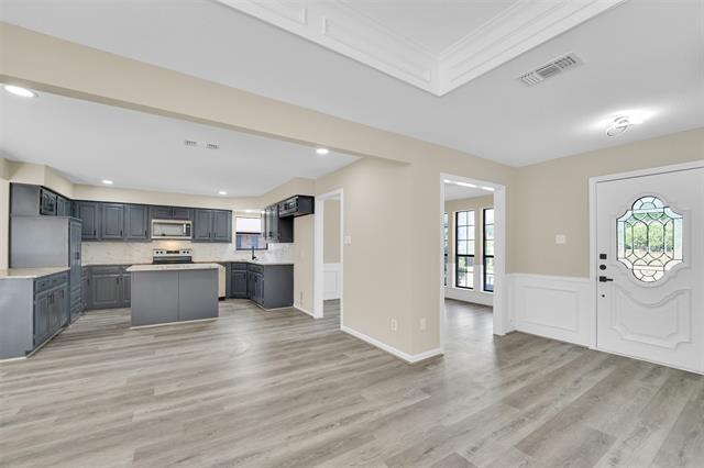 Building Photo - 3305 Coyote Way