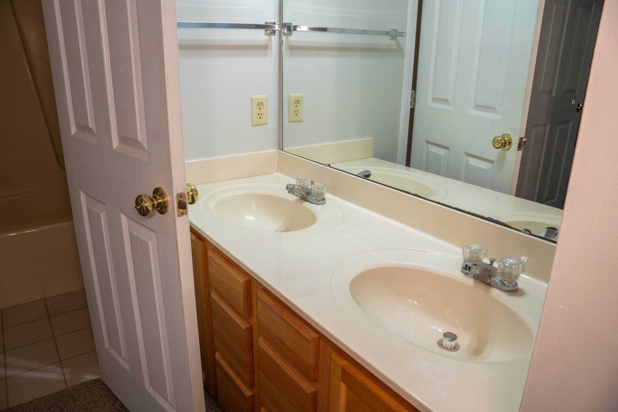 Building Photo - 100 Northridge Dr