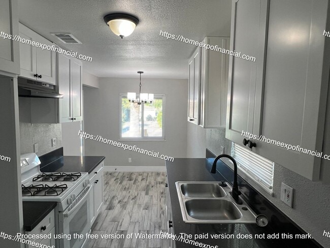 Building Photo - Cosy Home For Rent