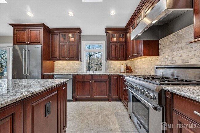 Building Photo - 2289 Brookside Dr