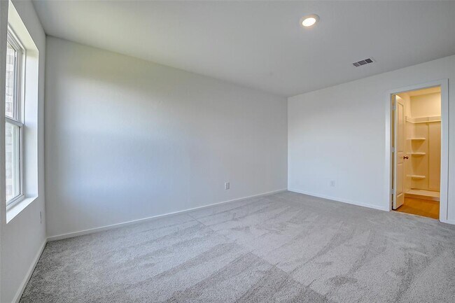 Building Photo - 28715 Texas Sparrow Ln