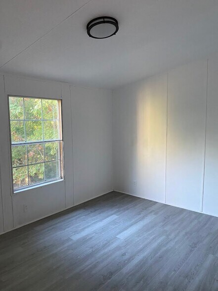 Building Photo - 2477 Earley Farm Rd