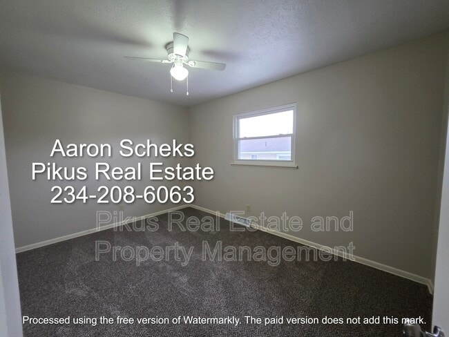 Building Photo - 3637 Albrecht Ave