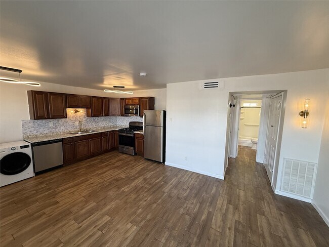 Building Photo - 1529 Wirt Rd