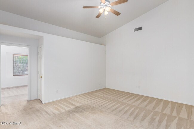 Building Photo - 8845 E Rainier Dr