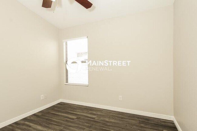 Building Photo - 3 Bedroom Pet-Friendly Home in Tolleson, AZ with Main Street Renewal
