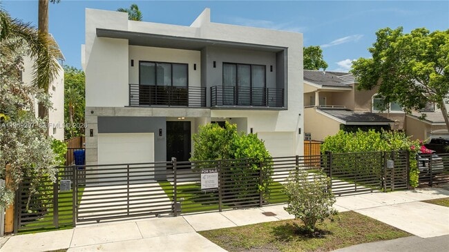 Building Photo - 3047 Elizabeth St