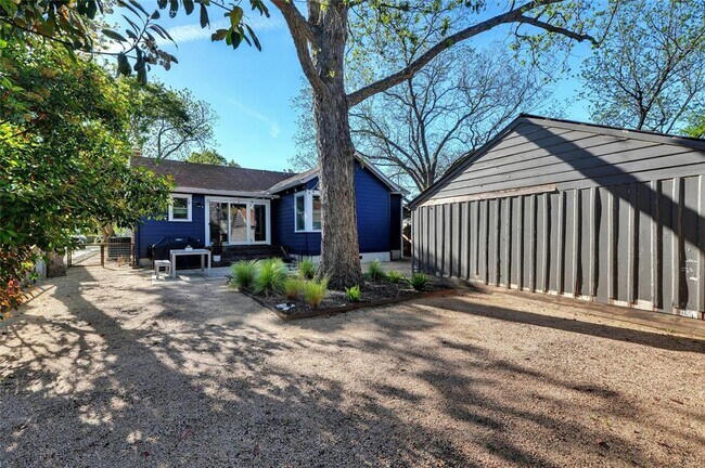 Building Photo - 4602 Eilers Ave