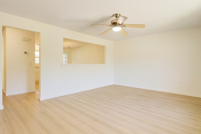 Building Photo - 47 Parsons Hill Dr