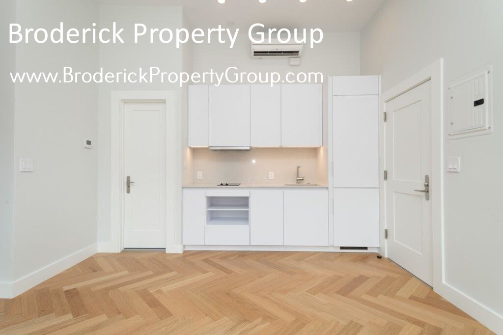 Building Photo - 459 Massachusetts Ave