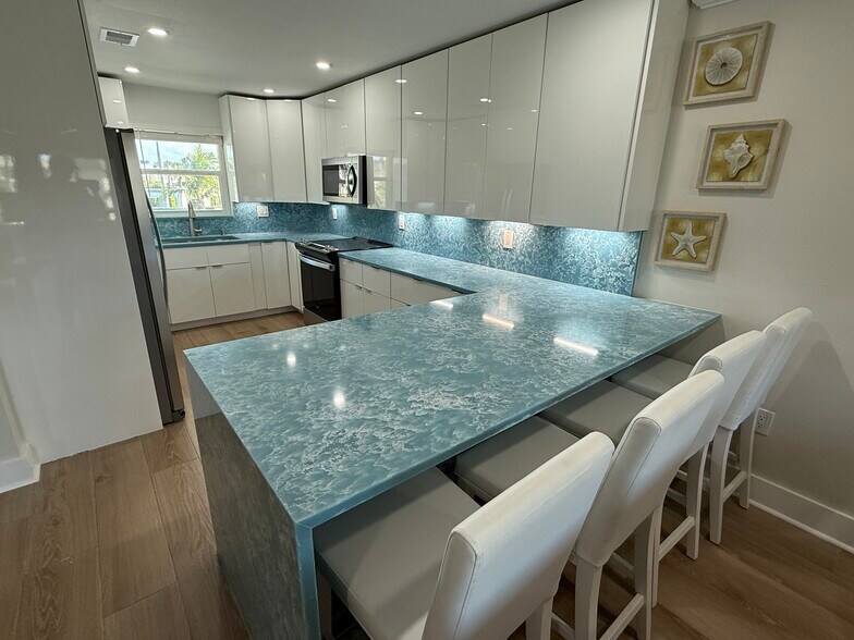 Kitchen - 6300 Flotilla Dr