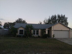 Building Photo - 647 Sagamore Dr