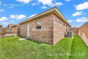 Building Photo - 3811 Paola St