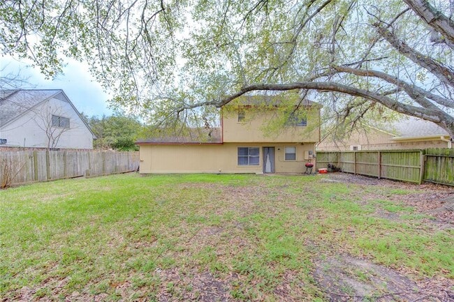 Building Photo - 1371 New Tree Ln