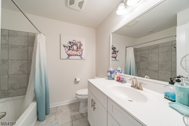 Building Photo - 26 Colgate Dr