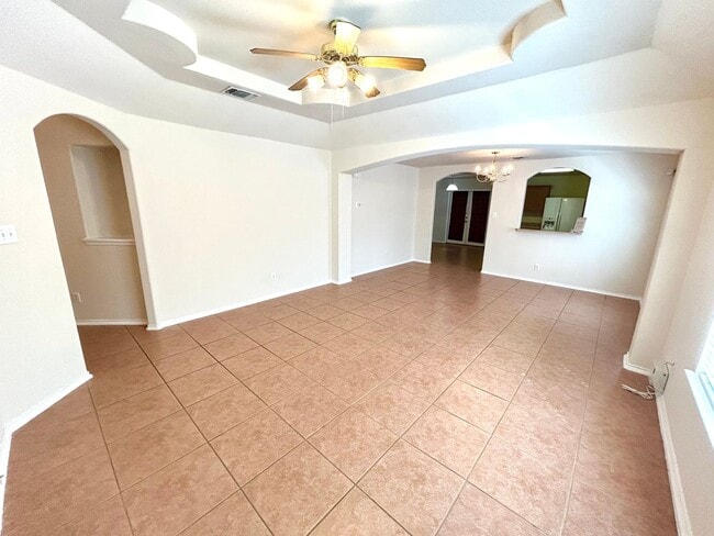 Building Photo - **MOVE IN SPECIAL** Welcome Home to Comfor...