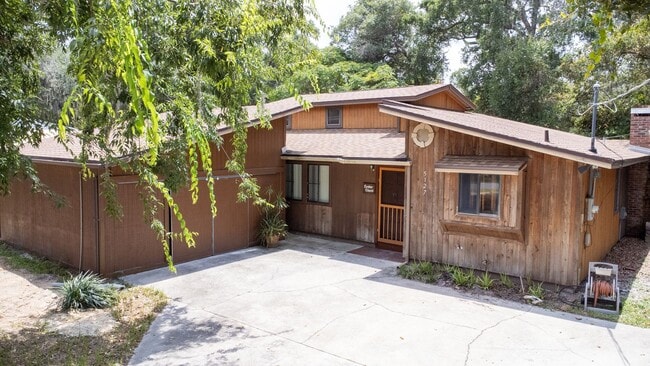 Primary Photo - St Augustine South - 3BR Home with Firepla...