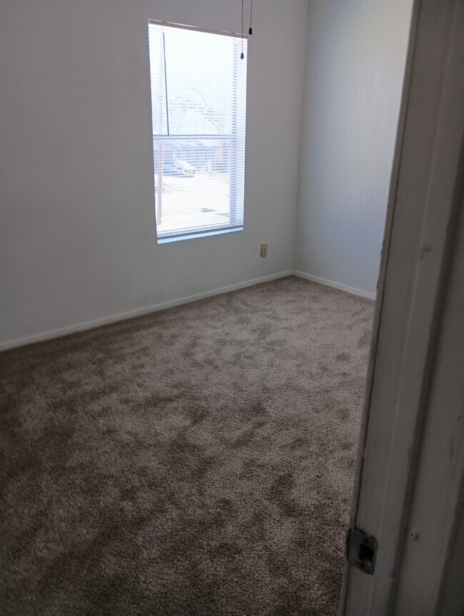 Building Photo - 1009 Burkett St