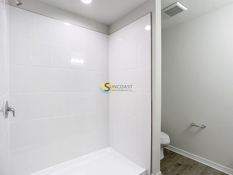 Building Photo - 3821 SW 43rd Ct