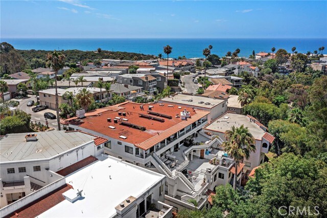 Building Photo - 210 Avenida Montalvo