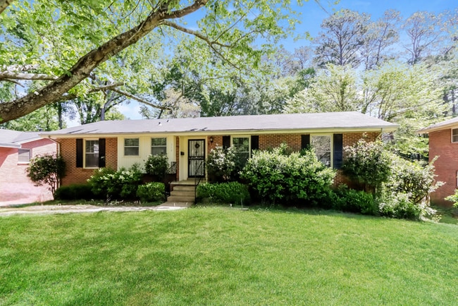 Building Photo - 908 Green Forest Dr