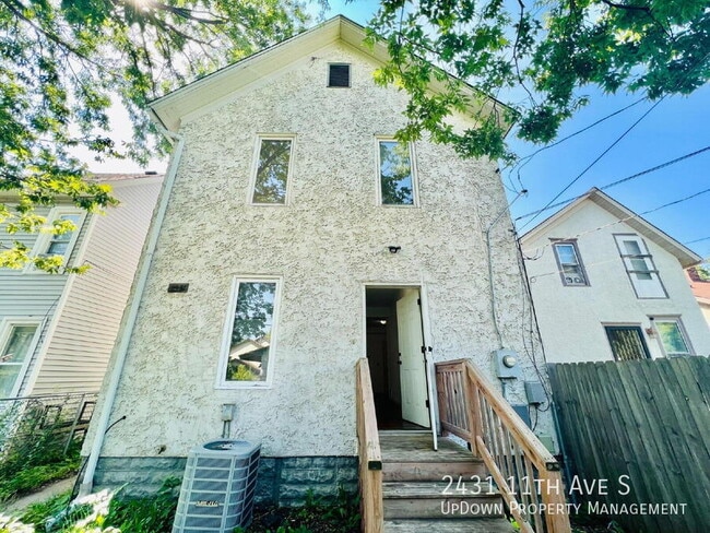 Building Photo - 2431 11th Ave S