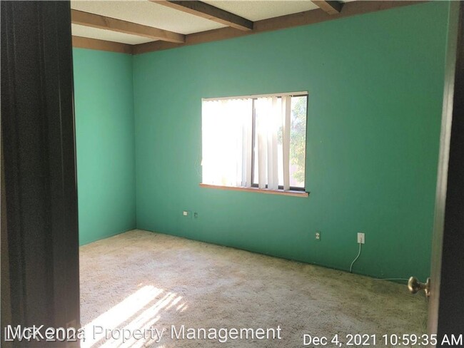 Building Photo - 2 br, 2 bath House - 4742 Obannon Drive #D