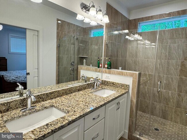 Building Photo - 8708 Southrun Ct